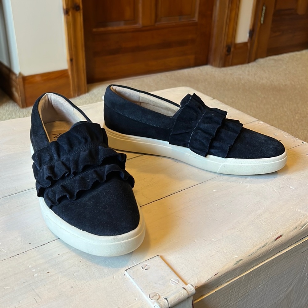 NM Neiman Marcus Navy Ruffled Suede Slip Ons.